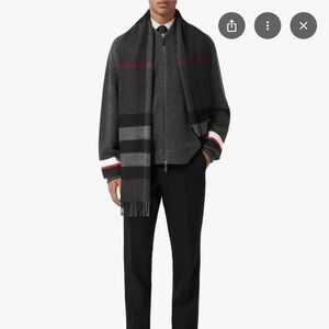 Giant Burberry Scarf Unisex Charcoal Grey